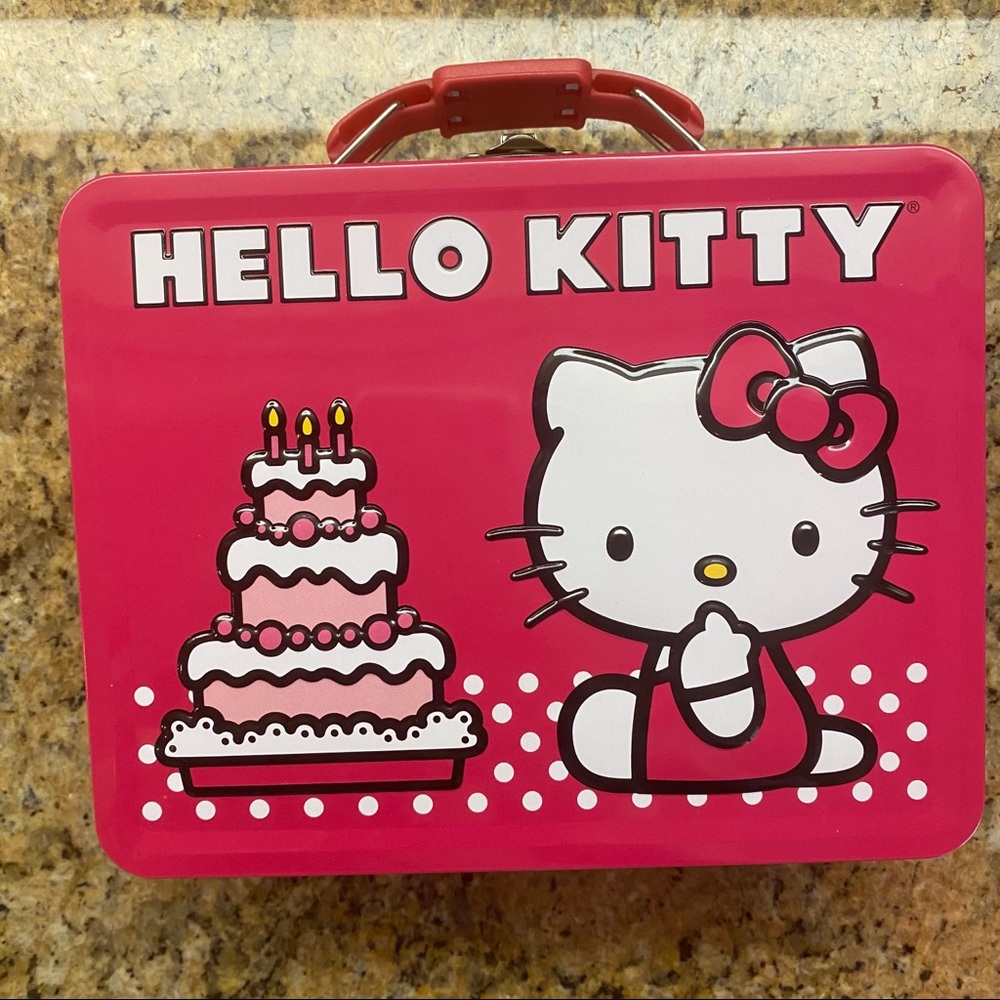 Hello Kitty Vintage Tin Can Lunchbox